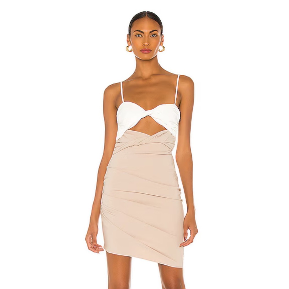 The bar bo dress in white and tan